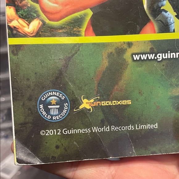Guinness World Records 2012 Gamer's Edition USED BOOK Paperback - Picture 14 of 14